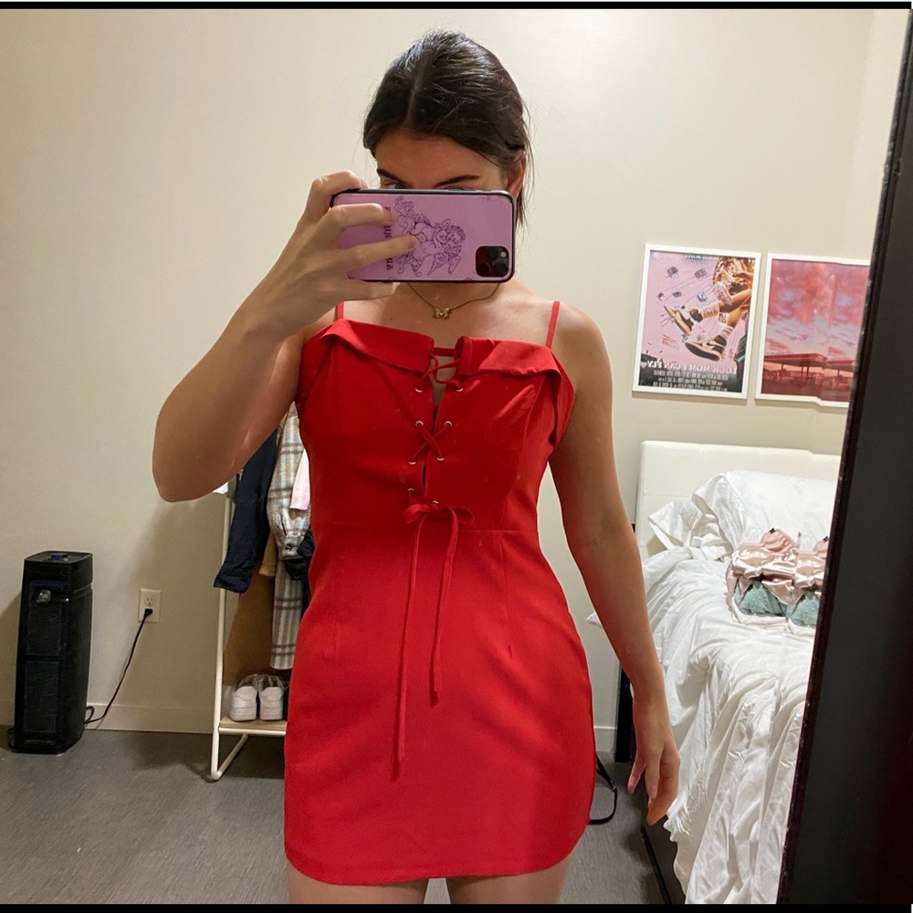 Red bodycon dress